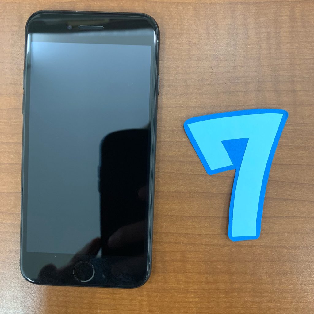 画面交換修理完了後/iPhone7(A1779/ジェットブラック)