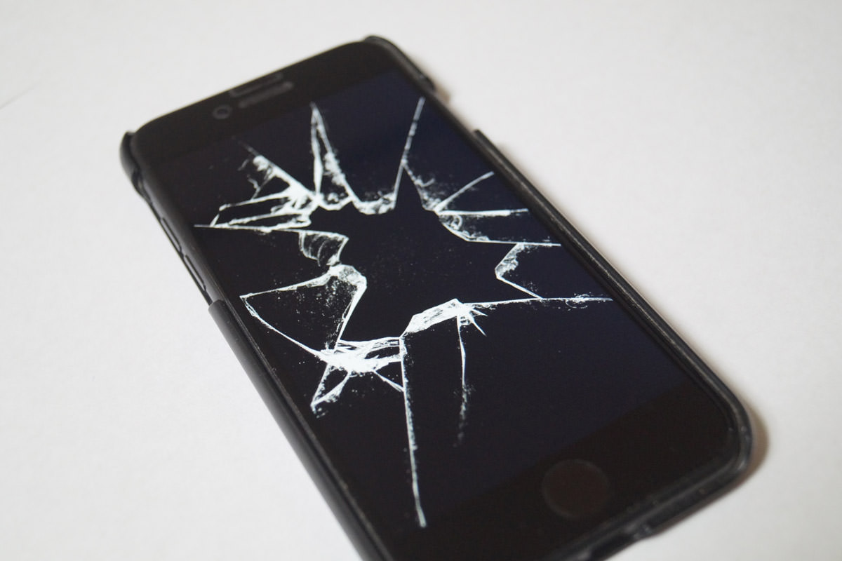 iPhoneの画面にトラブルが発生したイメージ画像