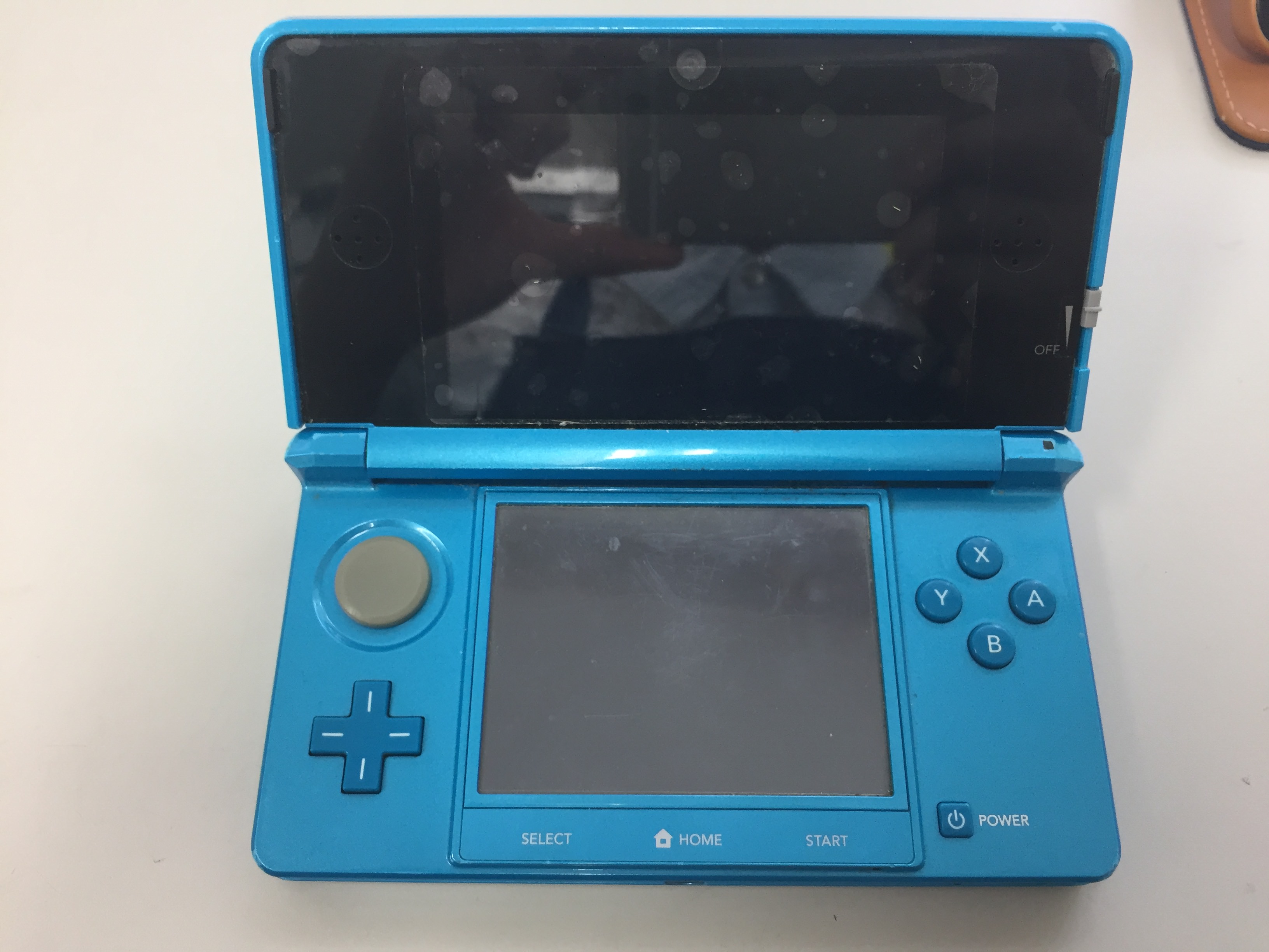 任天堂3dsの電源が入らない 電源がすぐに落ちる 不具合の原因とは スマホスピタル