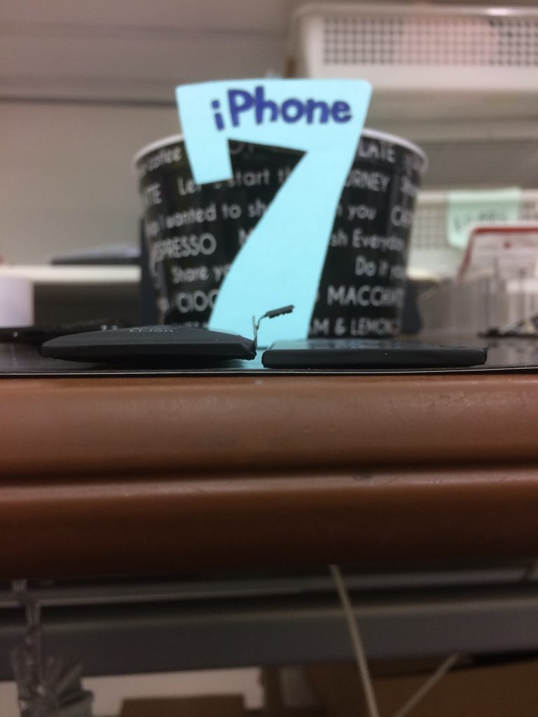 iPhone7　バッテリー膨張