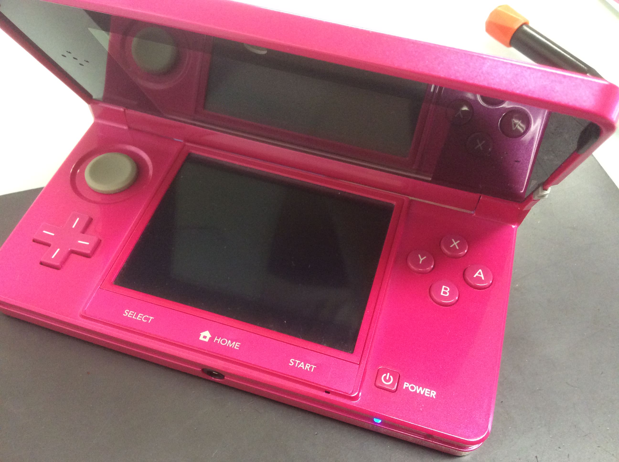 3dsの充電口の修理だっておこないます 充電できなくてグラついてませんか スマホスピタル