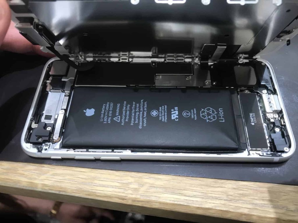 iPhone7バッテリー膨張