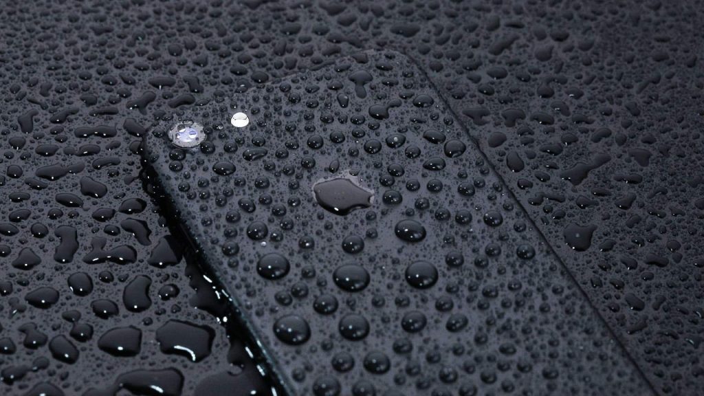 iPhone 水没