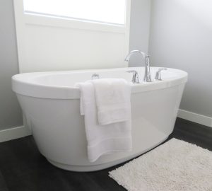 bathtub-2485957_1280