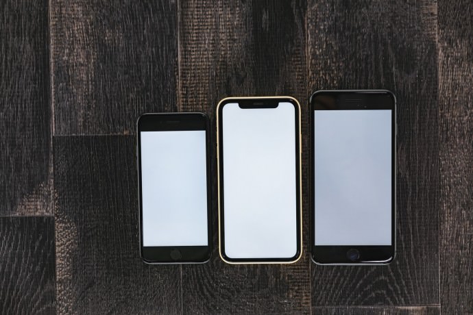 iPhonexrFTHG8824_TP_V (1)