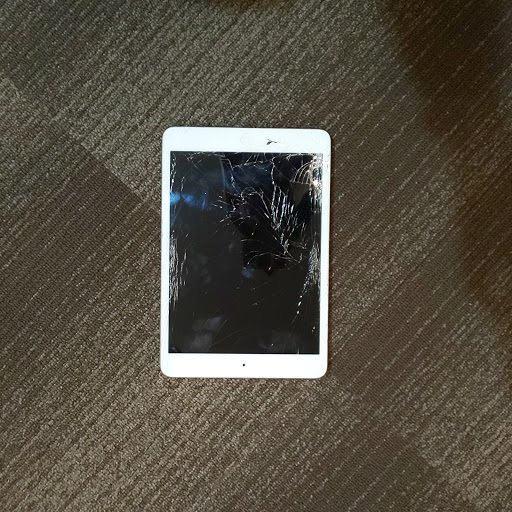 バキバキに画面が割れた【iPad mini】買取させて頂きました！ジャンク ...