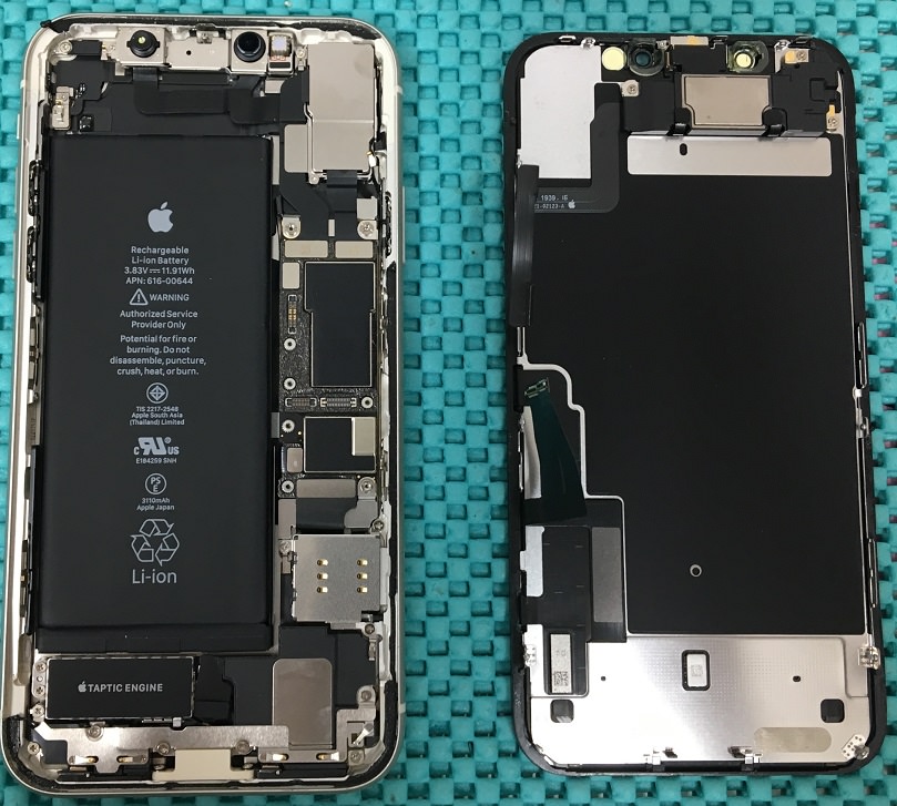 スマホスピタル博多駅前店 iPhone11 画面交換