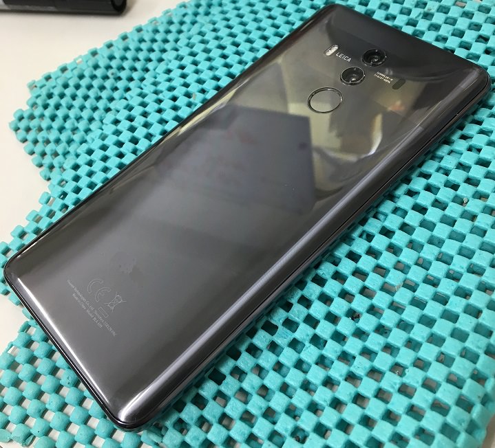 スマホスピタル博多駅前店　HUAWEI mate10Pro　バッテリー交換