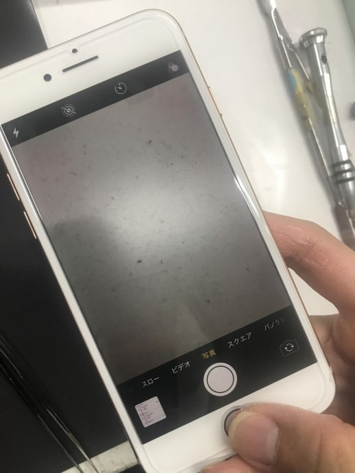 カメラレンズが割れてないのに、ヒビが映る！ | スマホ・iphone修理の 