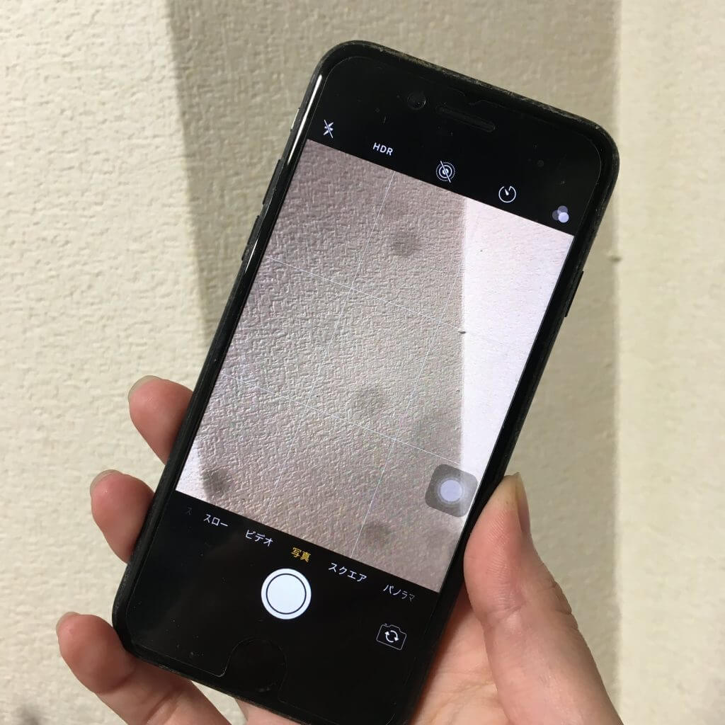 Iphoneのカメラに黒い点が見える原因は 対処法や症状を防ぐ対策を解説します スマホスピタル