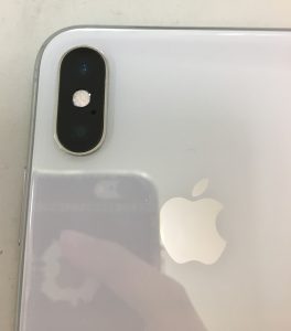 スマホスピタル博多駅前店 iPhone Xs アウトカメラ交換修理 修理前