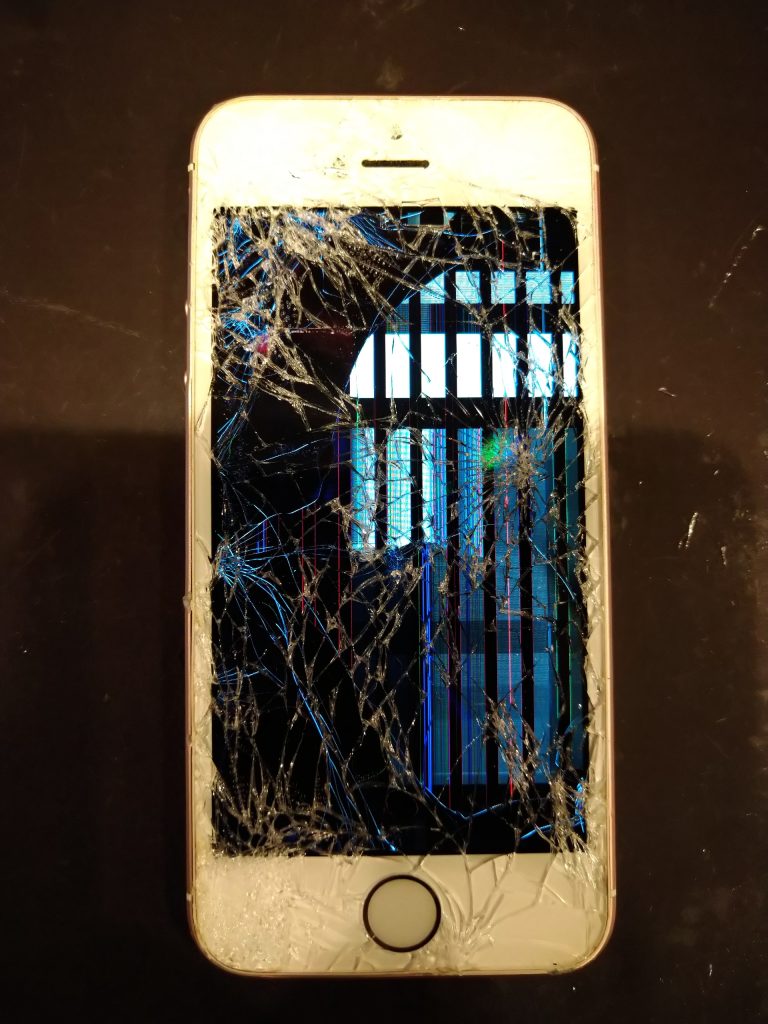 iPhone 液晶破損　画面映らない　真っ暗　画面交換　画面修理　高槻　茨木