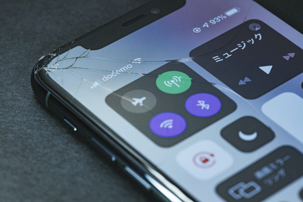 iPhoneの画面割れを放置したことで起こる症状