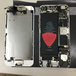 iPhone 6s　液晶漏れ　画面交換　スマホスピタル博多駅前店