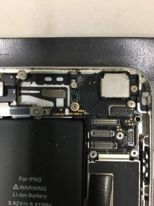 iPhone 6s　液晶漏れ　画面交換　スマホスピタル博多駅前店