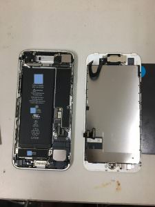 iPhone 7　画面交換　スマホスピタル博多駅前店