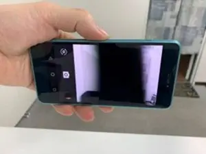 Android One S4のカメラに黒い線が映る