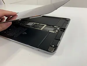 レッドスクリーン症状になったiPad Pro 10.5