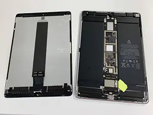 レッドスクリーンになったiPad Pro 10.5