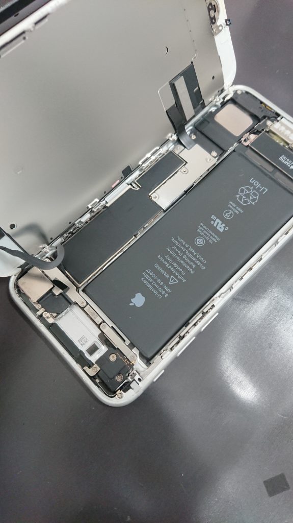 iPhone7　修理中