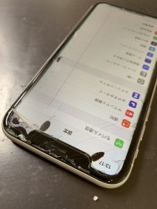 iPhone11の液晶破損