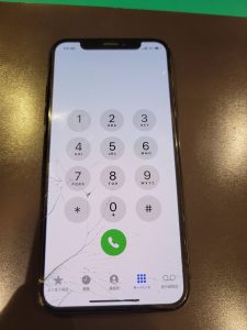 iPhoneX画面交換修理前