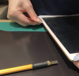 iPad分解時トランプ挿入