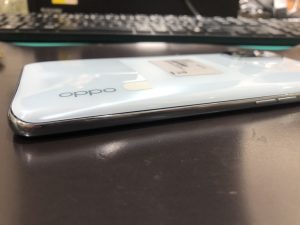 OPPO Reno5Aバッテリー膨張修理後1