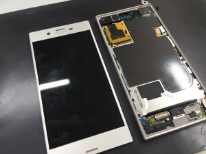 XperiaXZs　画面分解