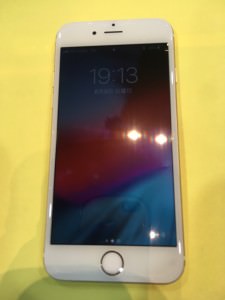 iPhone6S画面交換修理後