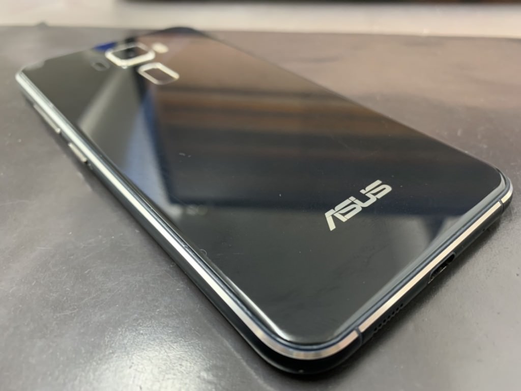 ASUS　zenfone3　背面ガラス　修理後