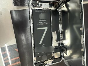 iPhone7バッテリー　サードパーティ