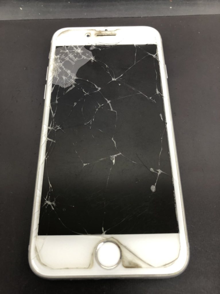 iphone-8%e7%94%bb%e9%9d%a2%e7%a0%b4%e6%90%8d