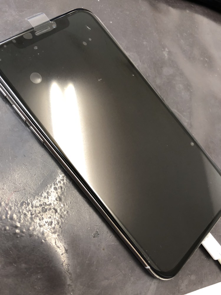 比較 iPhone 画面 割れ