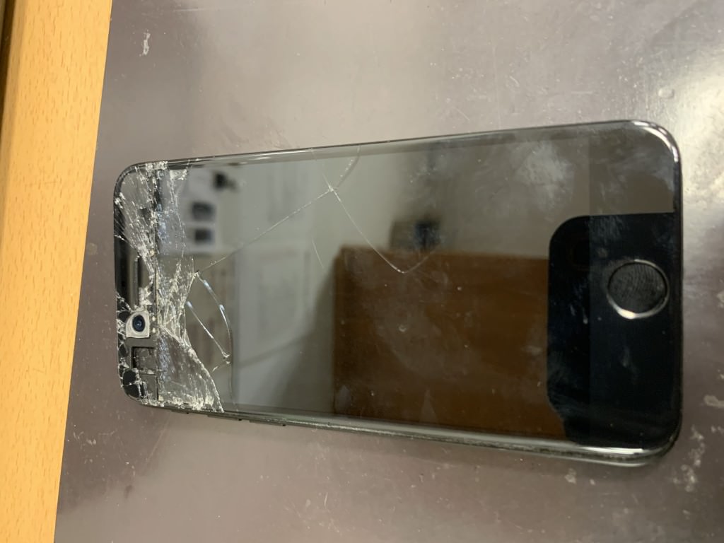 iPhone7 画面真っ暗