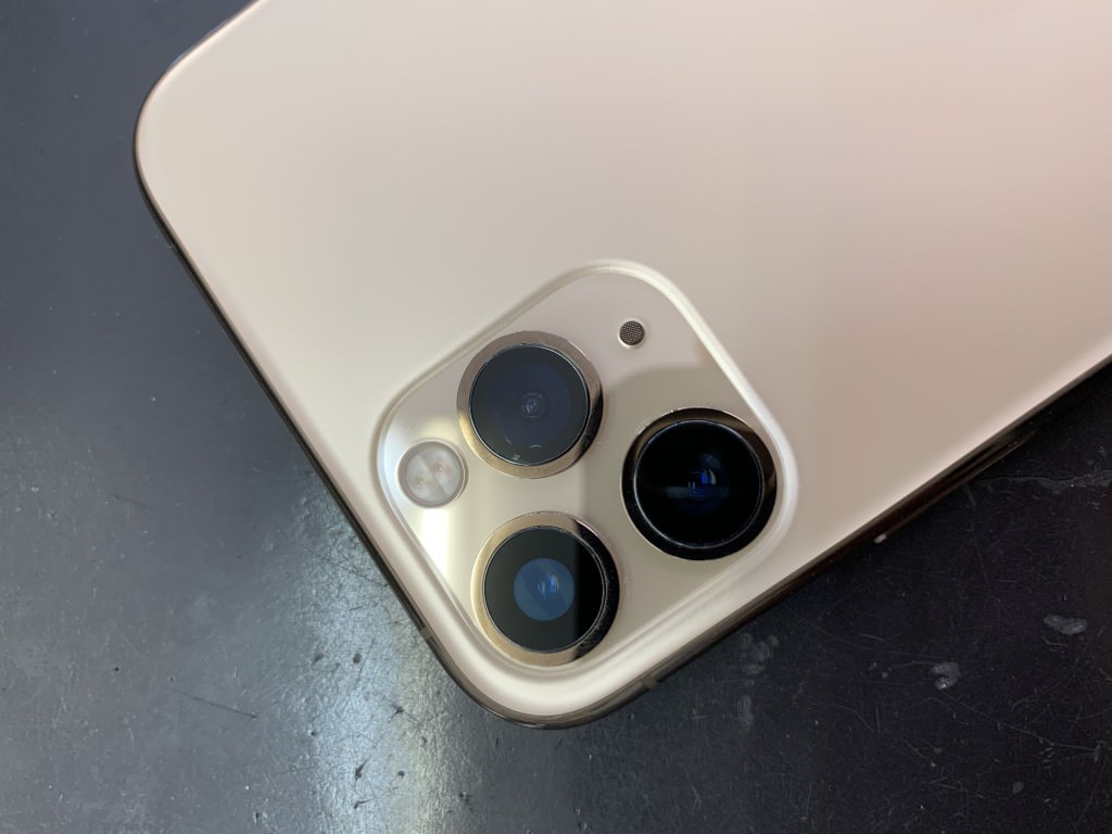 iPhone11pro カメラレンズ修理