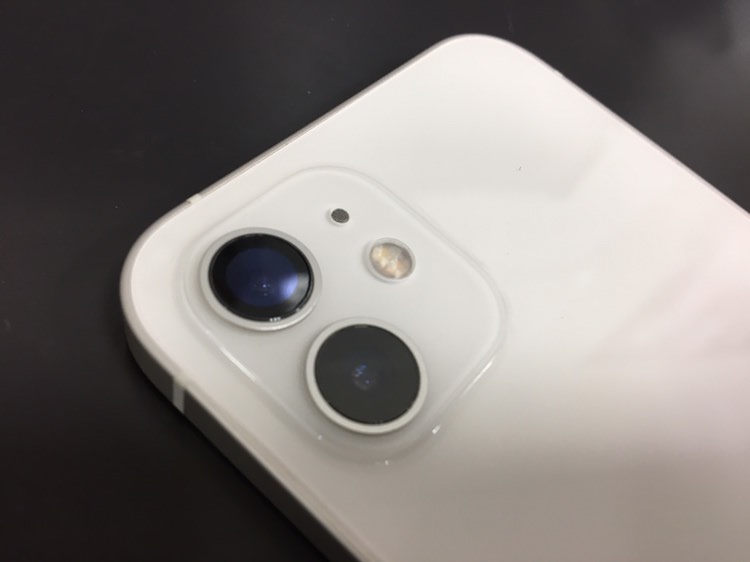 カメラレンズ iPhone12