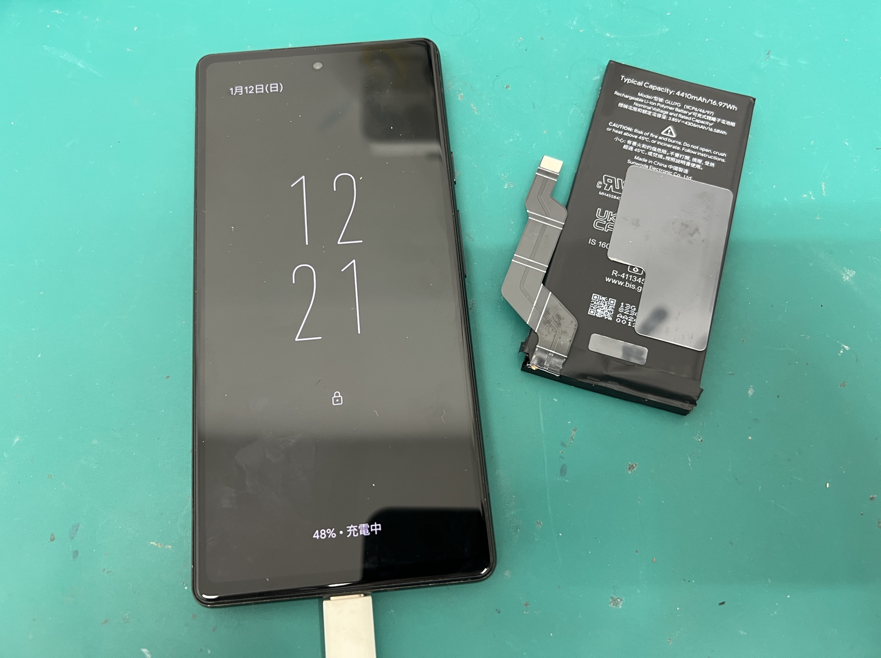 Google Pixel 6a セージ【バッテリー交換の表記あり】 Pixel6aのバッテリー交換を7480円で対応中！ビックリマークが