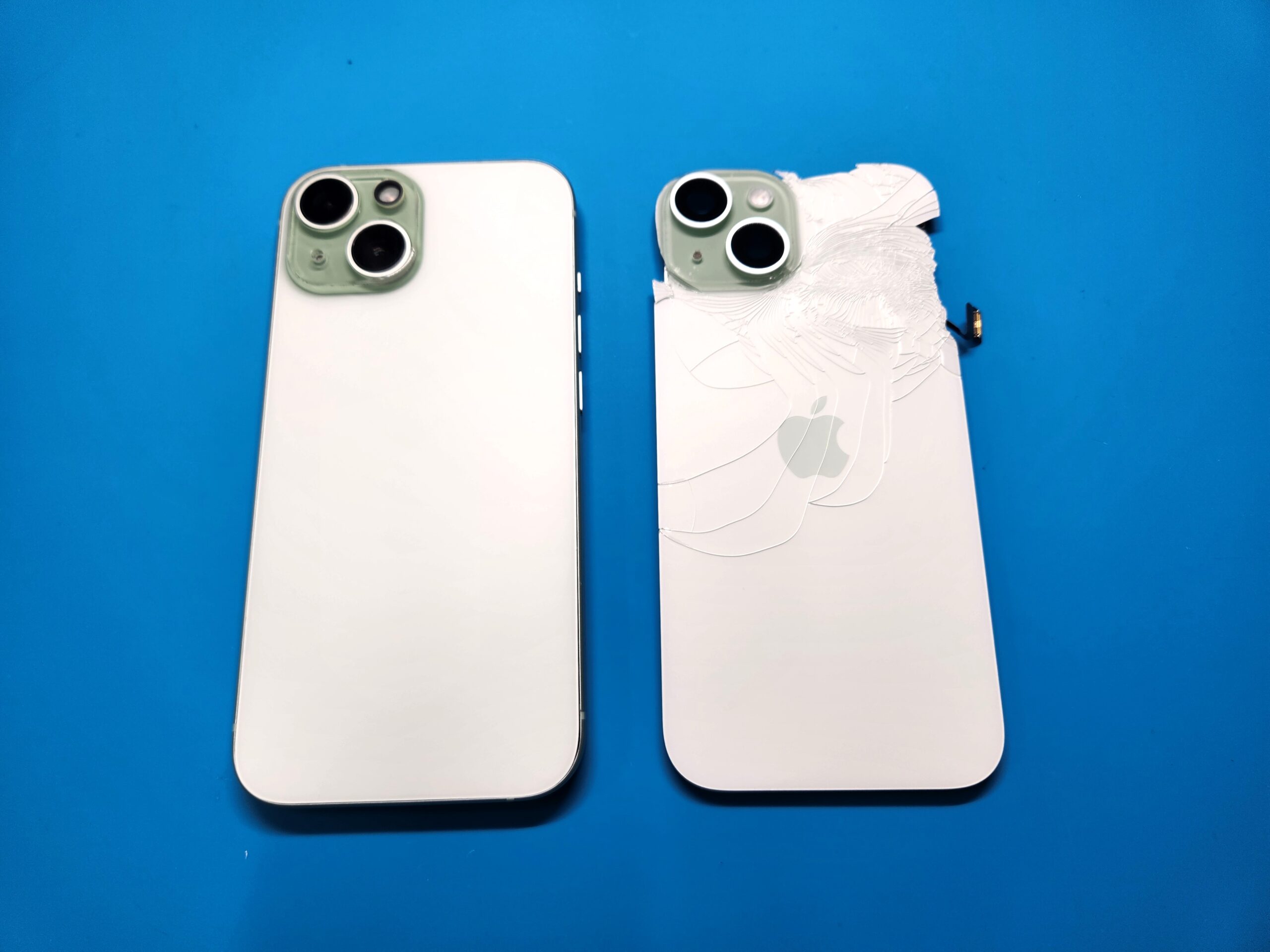 iPhone15】背面ガラス割れ修理もおまかせください！ | スマ