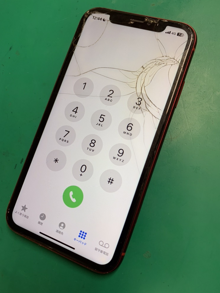 iPhoneXRの画面割れ