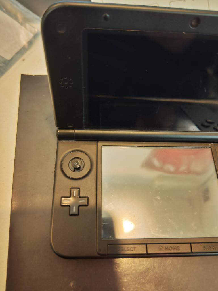 Nintendo 3DS LL】スライドパッドの破損の時は！ | スマホスピタル西宮 