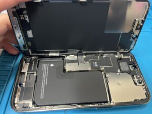 iPhone 13 Pro フロントパネル交換 福井県勝山市