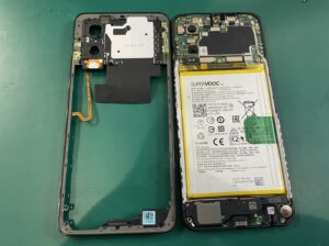 OPPO A3 5G】落下による画面破損。 | スマホスピタル たまプラーザ駅前