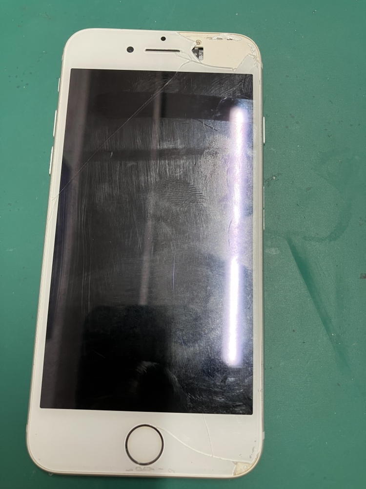 iPhone8 割れ有り！！！ tfni4573576722387.jpg