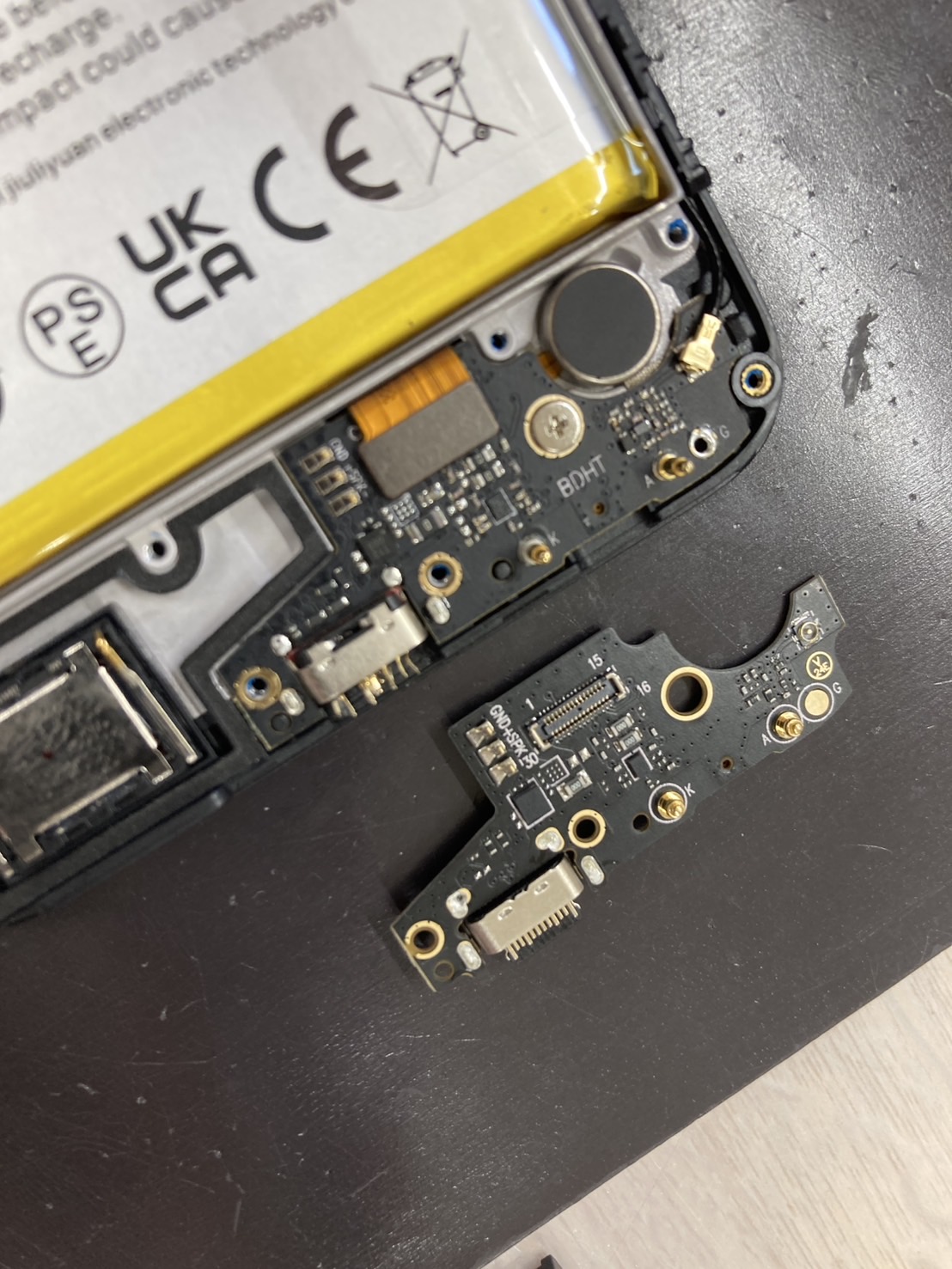 ドックコネクター交換修理(充電部分)修理速報 | スマホスピタル 西枇杷島