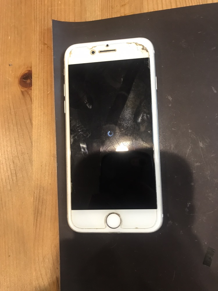 Iphoneがくるくるマークのまま起動しない メンテナンスでok スマホスピタル尼崎