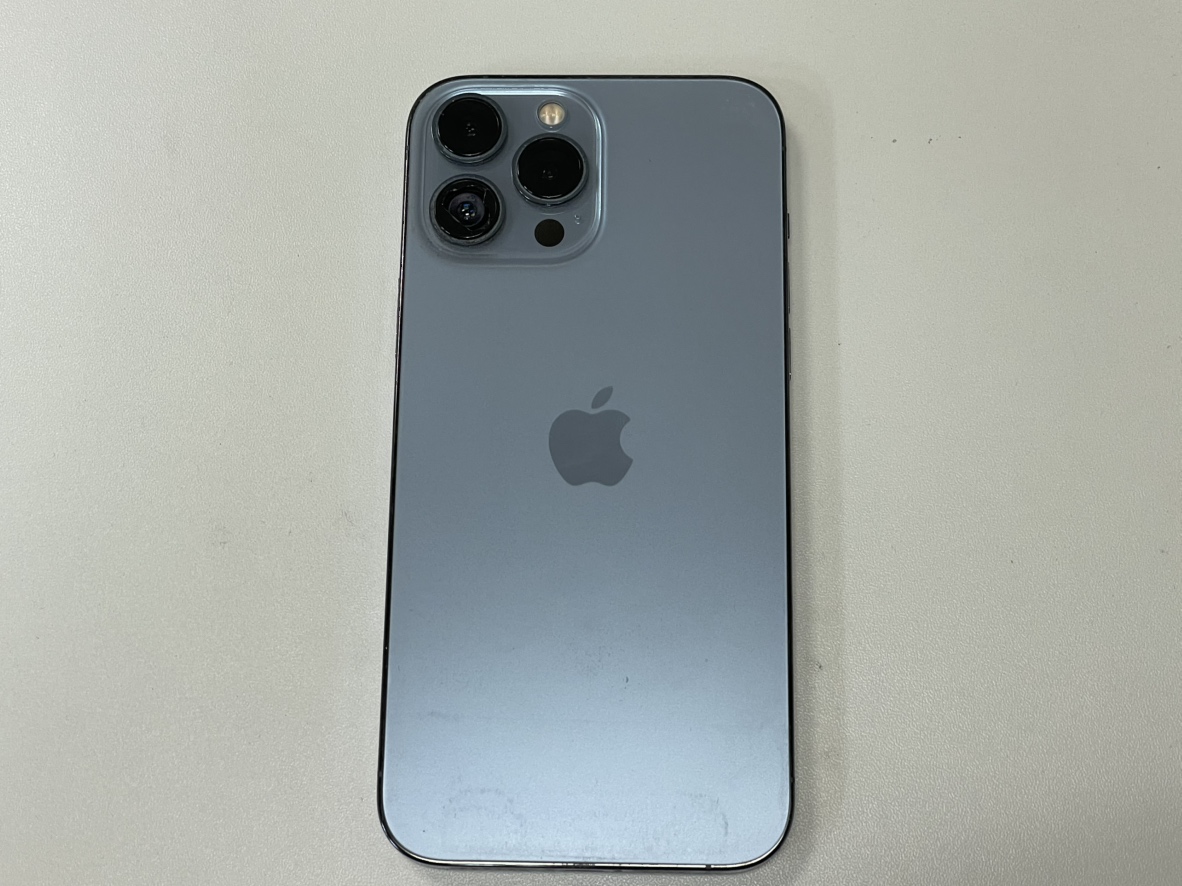 iPhone 13 Pro Maxのカメラレンズが取れた【横浜元町中華街店】 | スマ