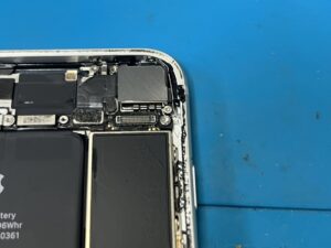 iPhone 8 アウトカメラ交換修理 横浜元町中華街