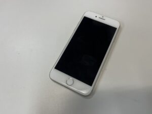 iPhone 8　画面交換　横浜元町中華街