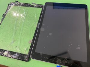 iPad (第6世代) タッチパネル交換